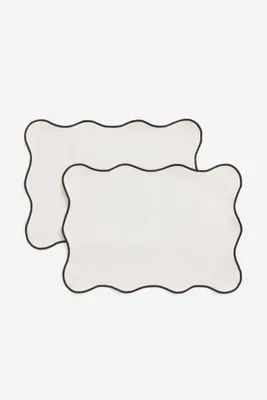 2-pack Scallop-edged Placemats