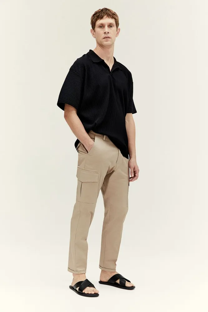 Buy Men's Grey Slim Fit Cargo Trousers Online at Bewakoof