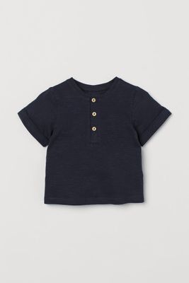 T-shirt with Buttons