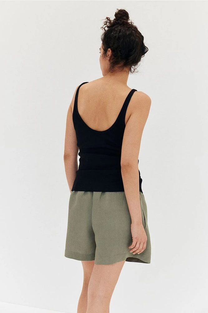 MAMA Linen-blend Shorts