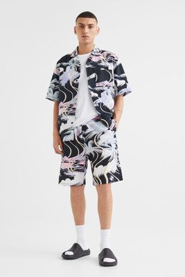 Relaxed Fit Knee-length Linen-blend Shorts