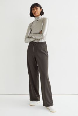 Wide-cut Pants with Side Stripes