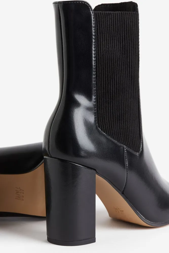 Chelsea Boots with Heel