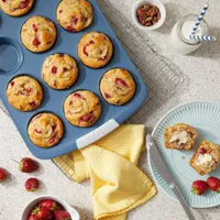 Everyday Series 12-Cup Muffin Pan – Vida by PADERNO