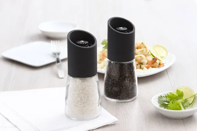 Trudeau 22.8 cm (9 in.) Salt and Pepper Mill Set