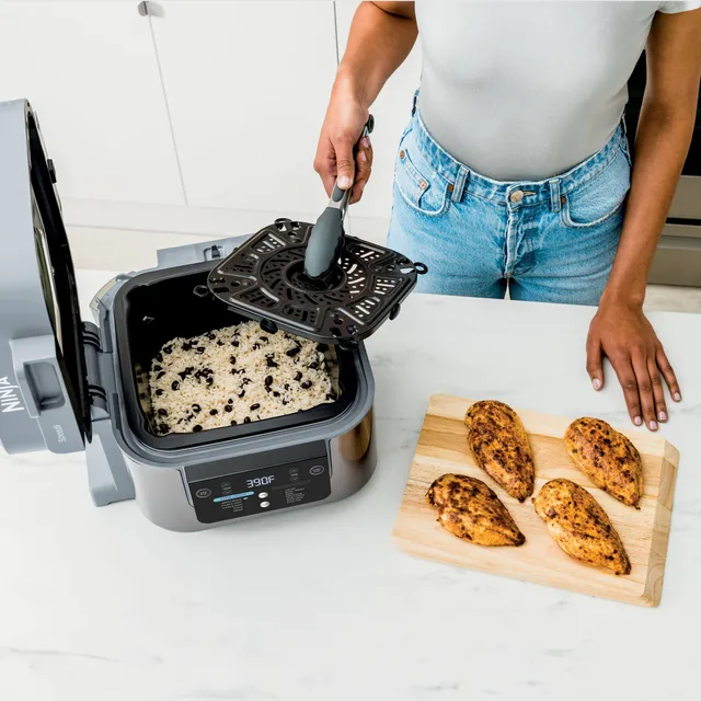 Ninja® Double Door 12-in-1 Countertop Electric Convection Oven & Air Fryer  with FLEXDOOR™, Canadian Tire in 2023