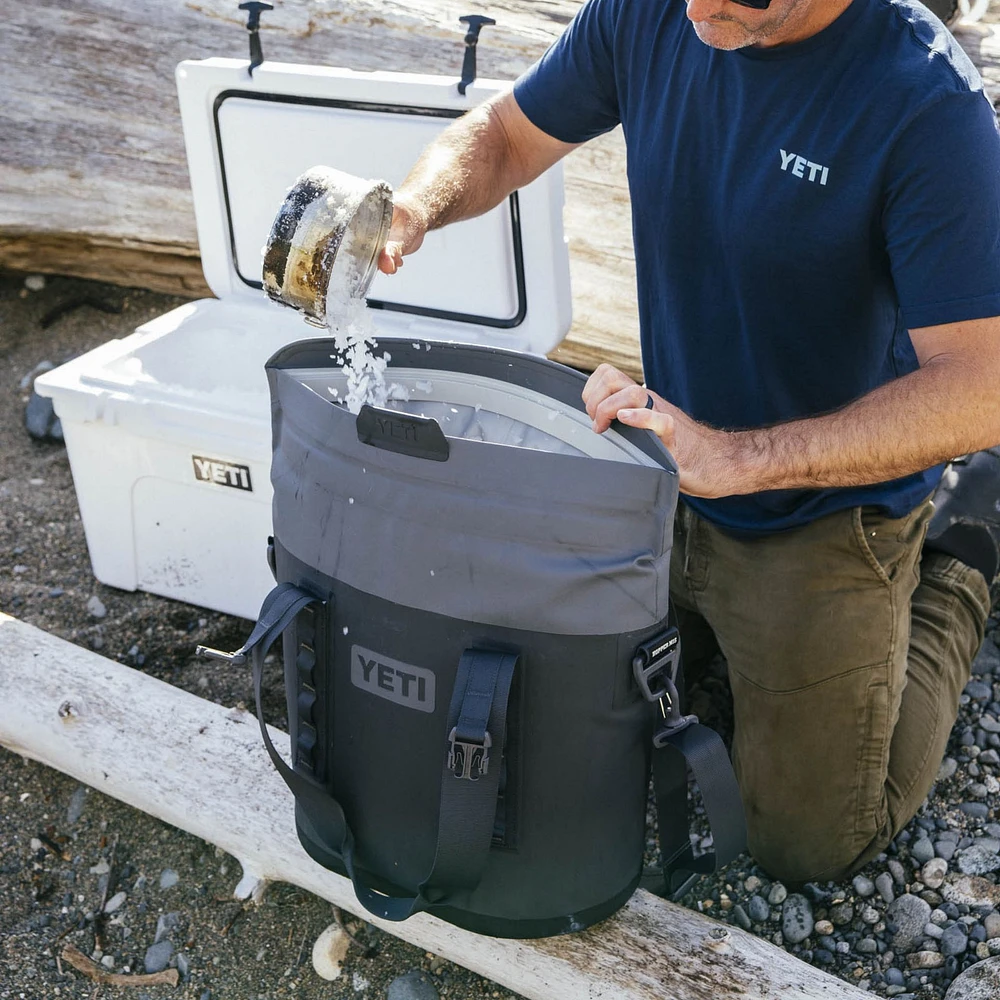 YETI Hopper® M15 Soft Cooler