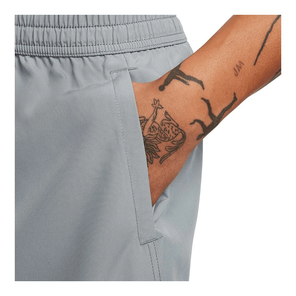 Nike Men's Dri-FIT Form 7 Inch Shorts