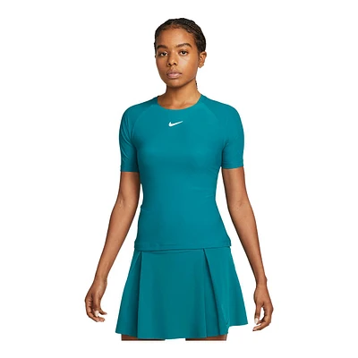 Nike Women's Dri-FIT Advantage Short Sleeve Top, Slim Fit