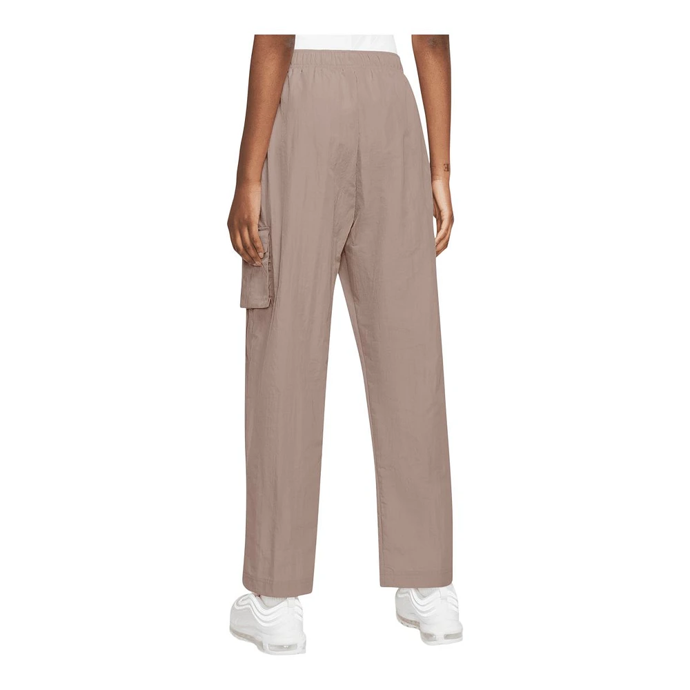 Nike Women's Essentials Woven Cargo Pants