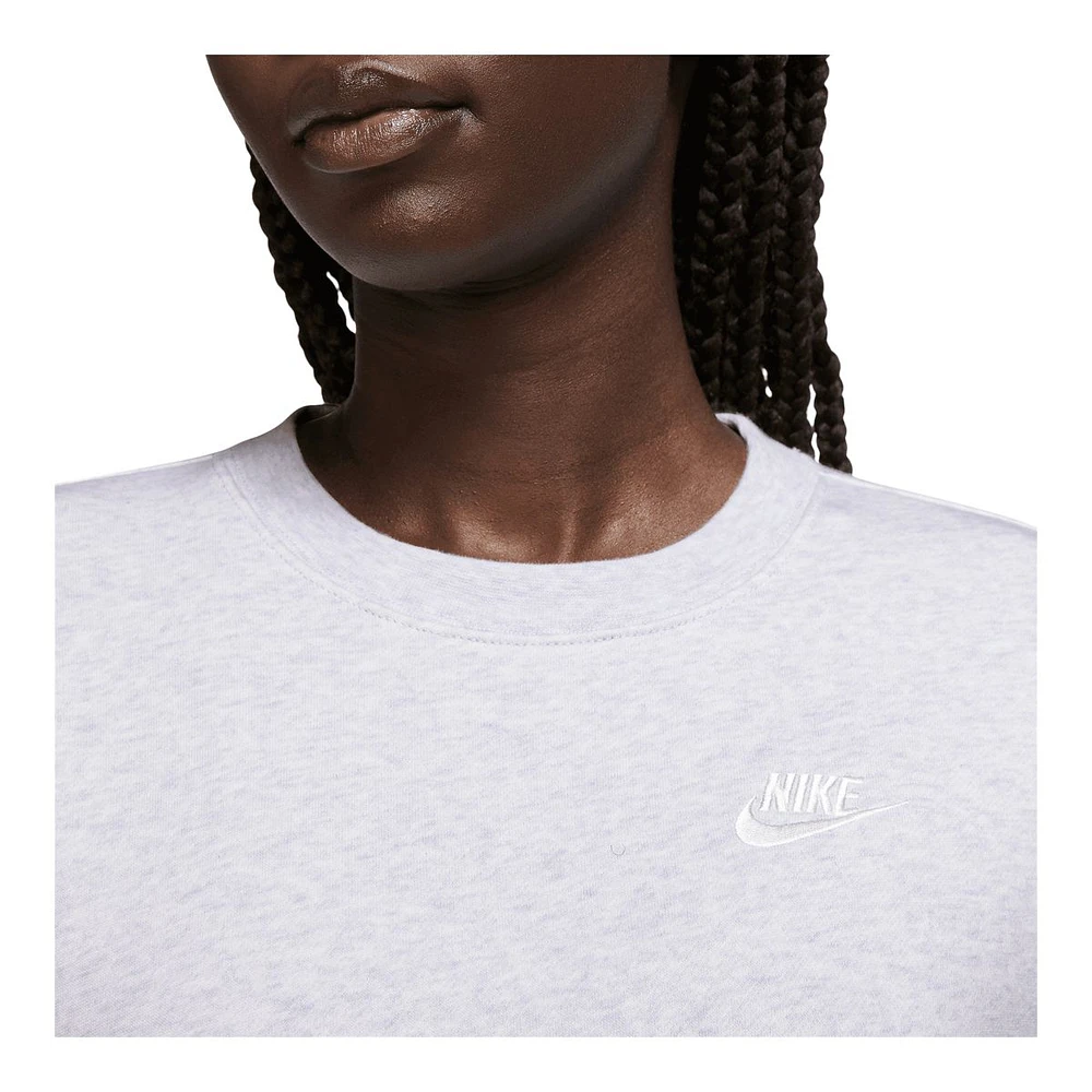 Nike Women's Club Fleece Sweatshirt