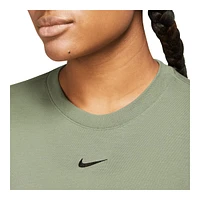 Nike Women's Essentials Slim Cropped LBR T Shirt