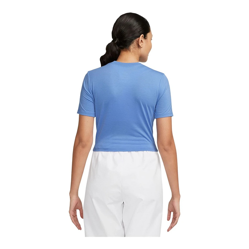 Nike Women's Essentials Slim Cropped LBR T Shirt