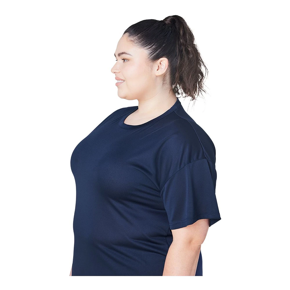 FWD Women's Core Drop Tail T Shirt