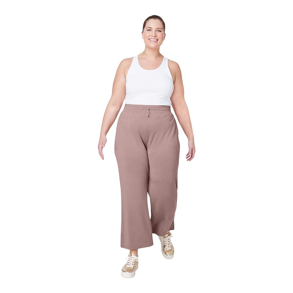 FWD Women's Free Wide Leg Cropped Sweatpants