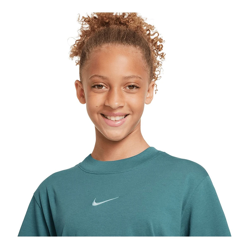 Nike Sportswear Girls' Essential Boxy T Shirt