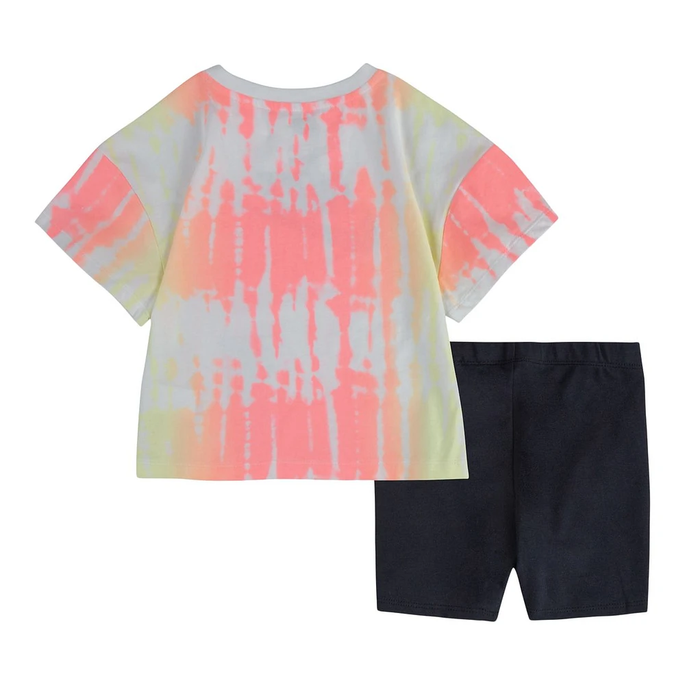 Nike Toddler Girls' 2-4 Boxy T Shirt and Bike Shorts Set