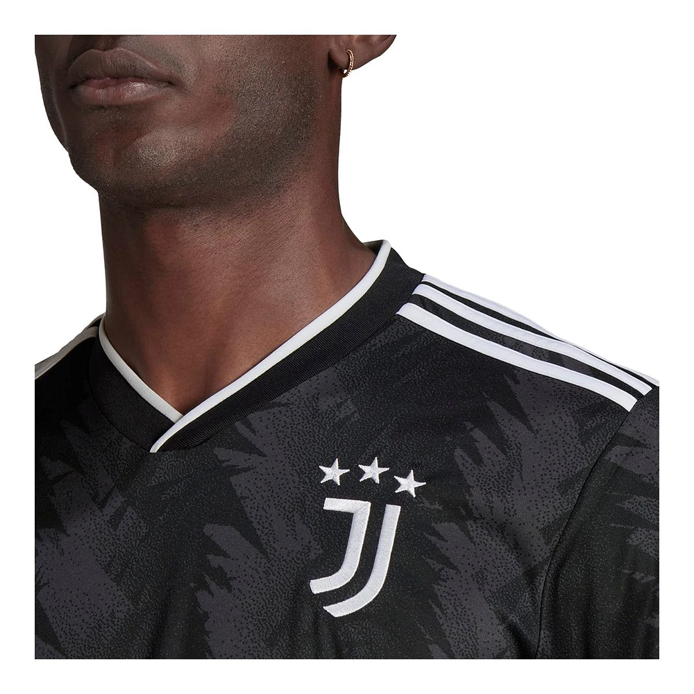 Juventus FC 2022/23 adidas Men's Replica Soccer Jersey, Football