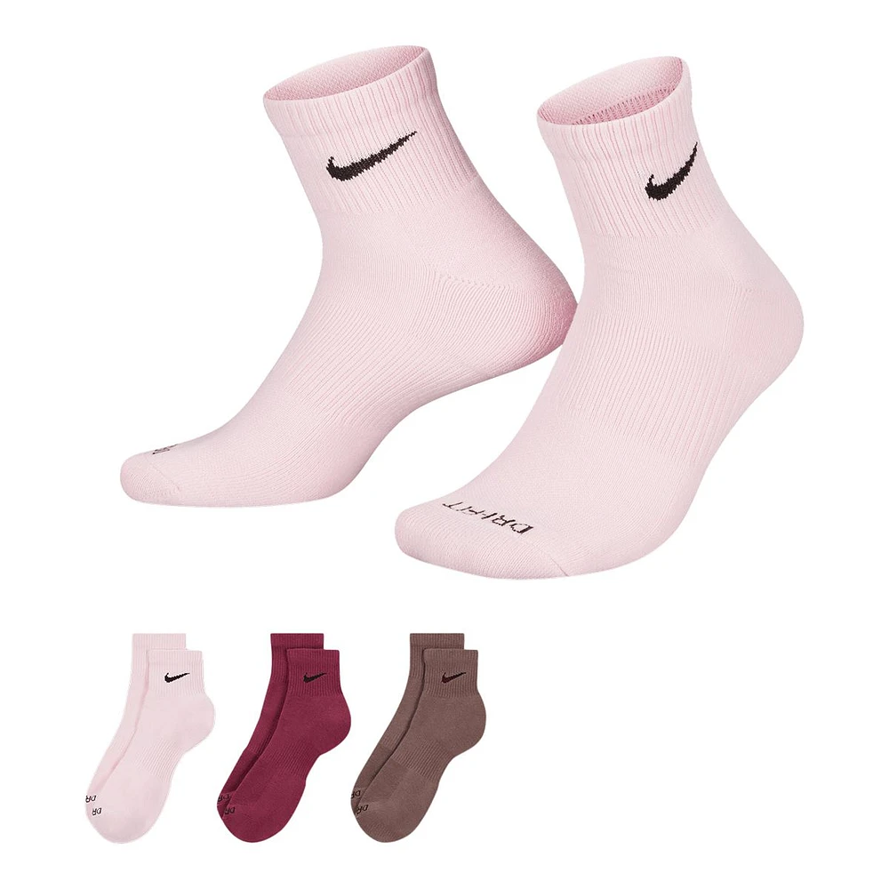 Nike Women's Everyday Plus Cushioned Athletic Ankle Socks - 3 Pack