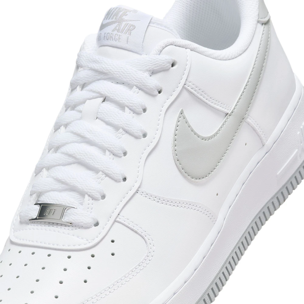 Nike Men's Air Force 1 '07 ESS Shoes