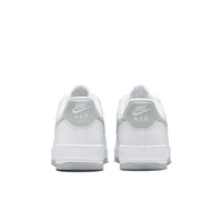 Nike Men's Air Force 1 '07 ESS Shoes