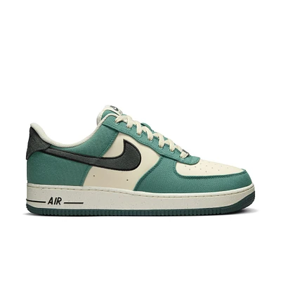 Nike Men's Air Force 1 '07 LV8 Casual Shoes/Sneakers