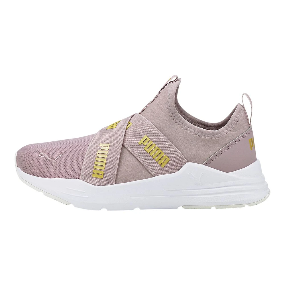 PUMA Women's Wired Run Slip On Shoes