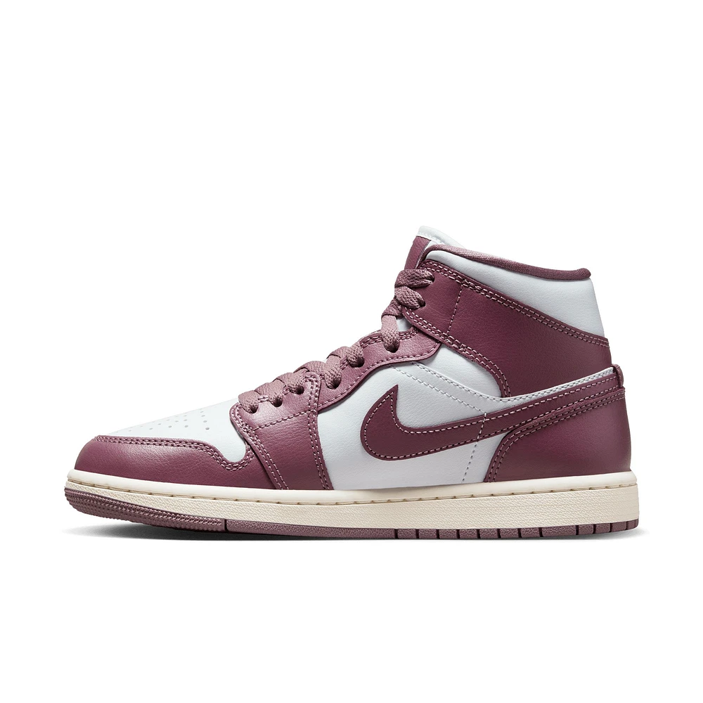 Nike Air Jordan 1 Mid Basketball Shoes