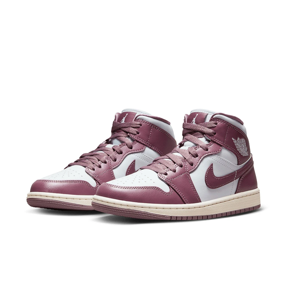 Nike Air Jordan 1 Mid Basketball Shoes