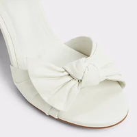 Angelknot Blanc/Oss Femmes Talons blocs | ALDO Canada
