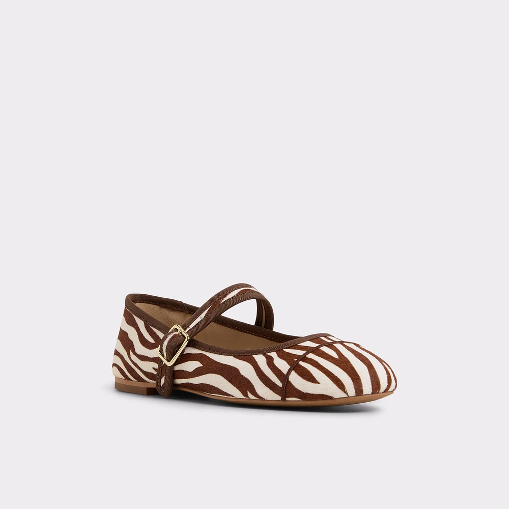 Caylyn White/Black Women's Flats | ALDO Canada
