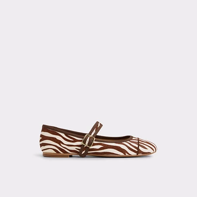 Caylyn White/Black Women's Flats | ALDO Canada