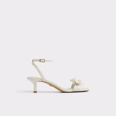 Daisyrose White/Bone Women's Strappy sandals | ALDO Canada