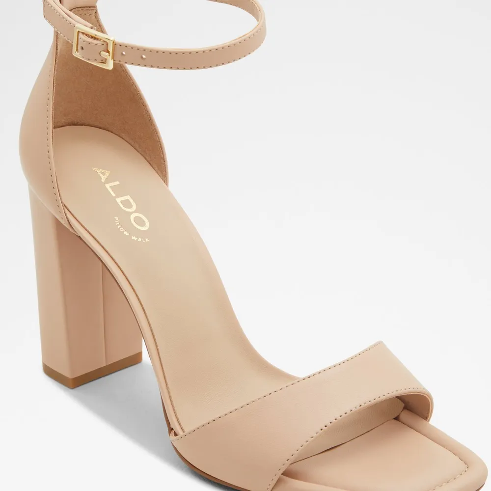 Enaegyn Beige Femmes Talons blocs | ALDO Canada