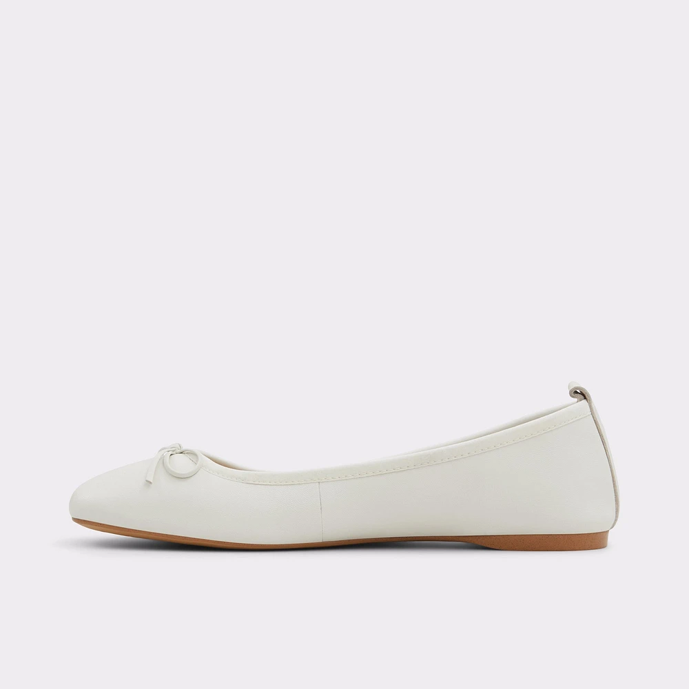 Evelinna Blanc/Oss Femmes Ballerines | ALDO Canada