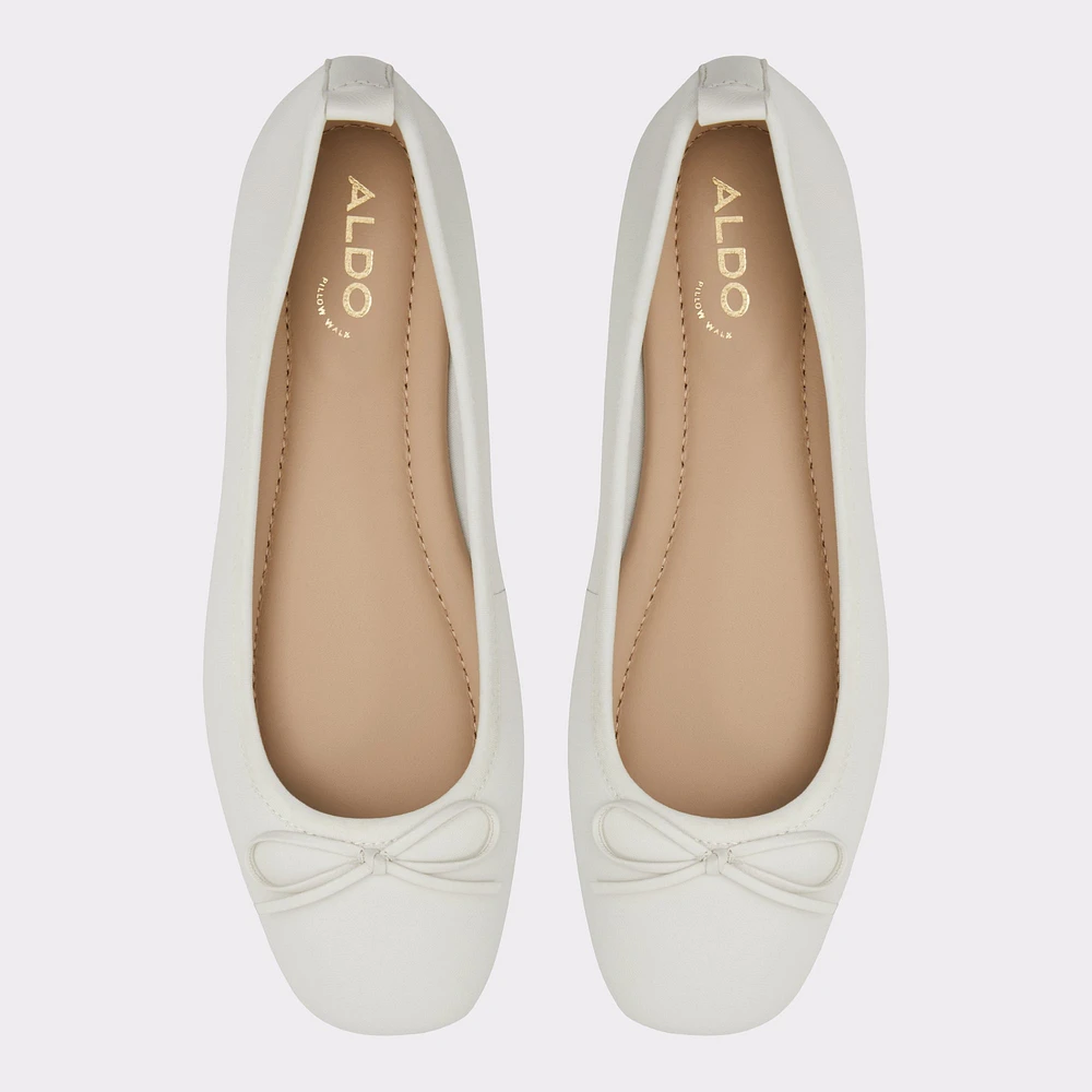 Evelinna Blanc/Oss Femmes Ballerines | ALDO Canada