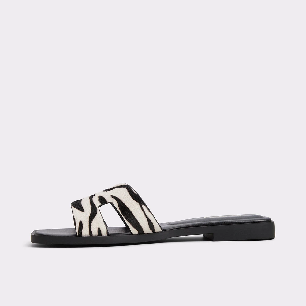 Itsandal Blanc/Noir Femmes Sandales à talon plat | ALDO Canada