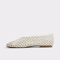 Joselia White Women's Flats | ALDO Canada