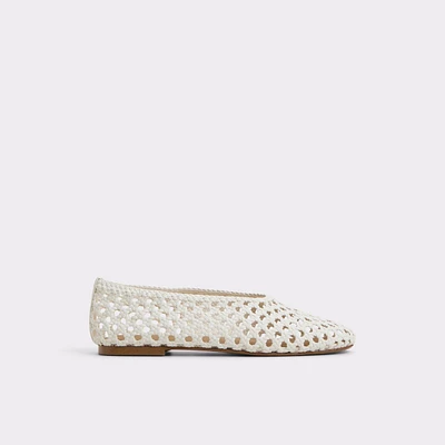 Joselia White Women's Flats | ALDO Canada