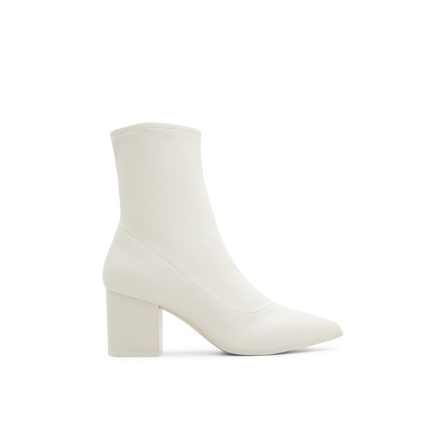 priella ankle boot