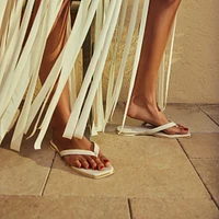 Theao White/Bone Women's Thong Sandals | ALDO Canada