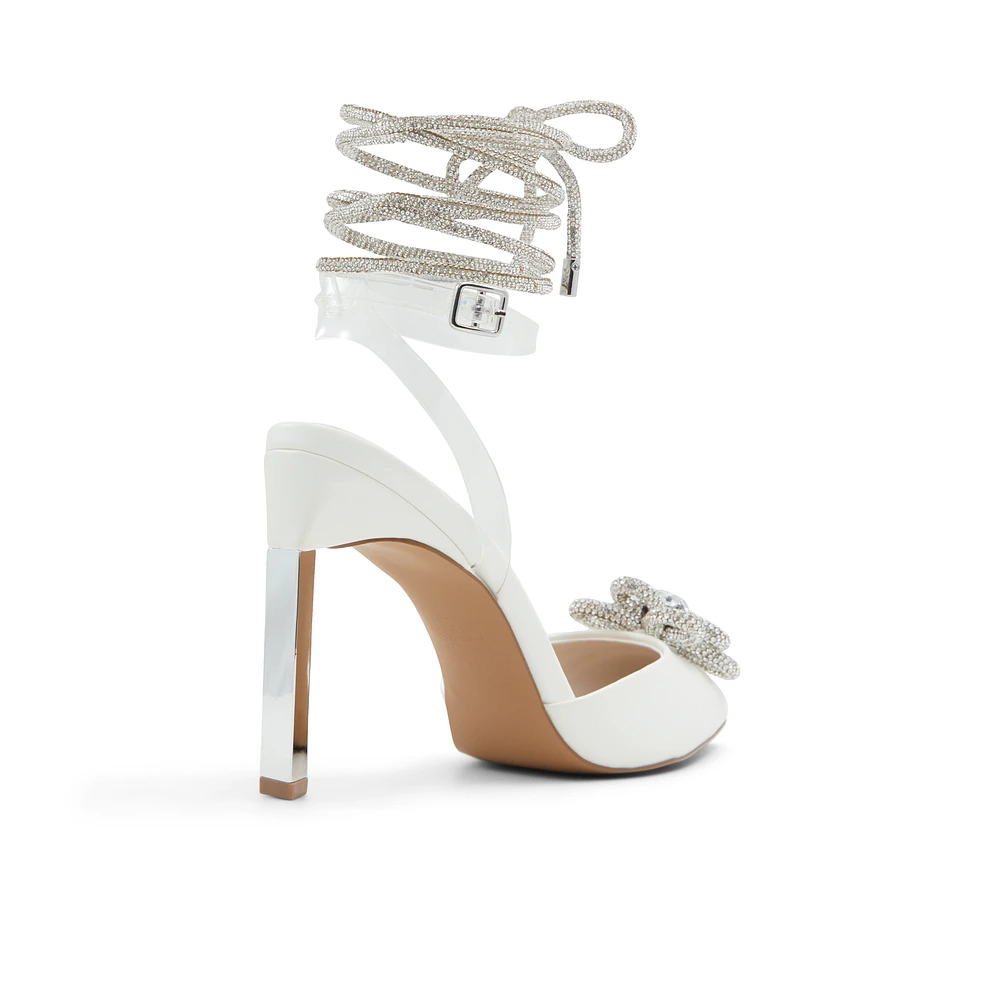 Blossomm White Women's Pumps