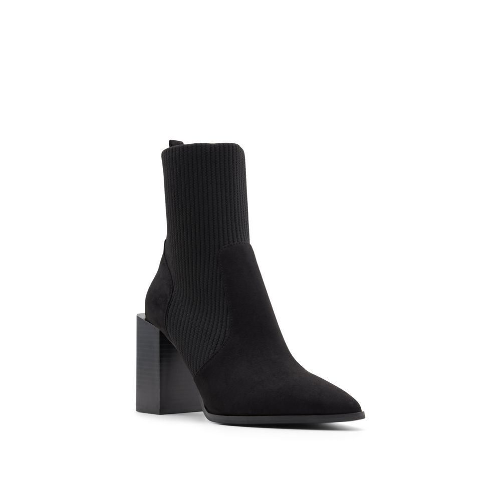 Sara Heeled chelsea booties