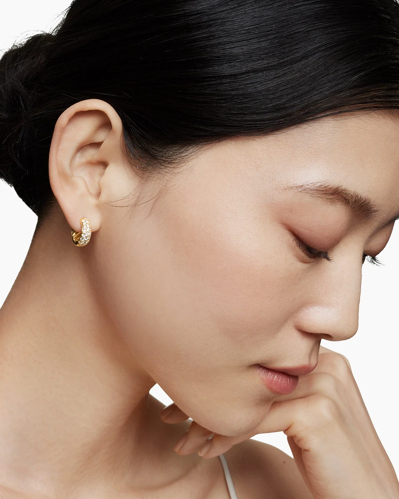 DY Mercer® Micro Hoop Earrings in 18K Yellow Gold with Diamonds, 13.5mm