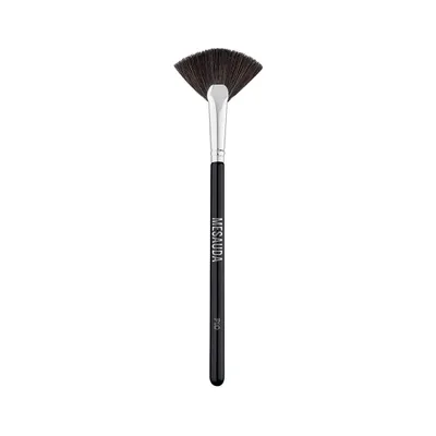 Mesauda Beauty Bluring Fan Brush F10