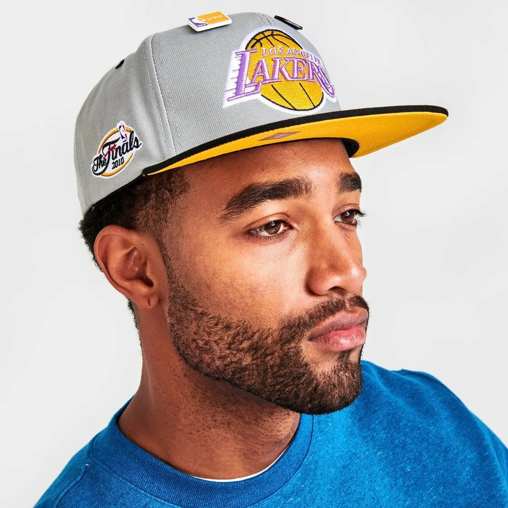 Mitchell & Ness Los Angeles Lakers Wool Solid Snapback Cap