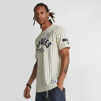 NEW ERA Men's New Era x Alpha Industries York Yankees MLB Pinstripe T-Shirt