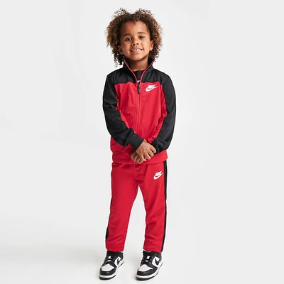 Boys' Little Kids' Nike Track Suit and T-Shirt Set
