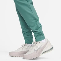 Men's Nike Sportswear Tech Knit Lightweight Jogger Pants