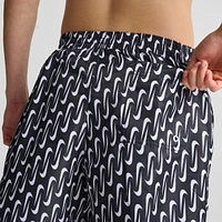 Men's Nike Swoosh Link 7 Inch Volley Shorts